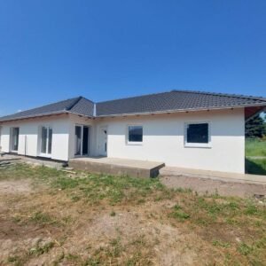Eladó ÚJ ÉPÍTÉSŰ nettó 87 m2 nappali+3 szobás ikerház fél Ráckevén!