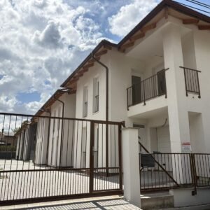 Eladó Újépítésű Sorházi Otthon Szigetszentmiklóson – Modern Design, Kiváló Lokáció!